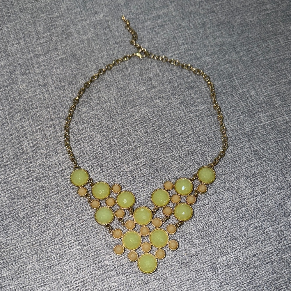 Elegant Vintage Gold and Green Necklace